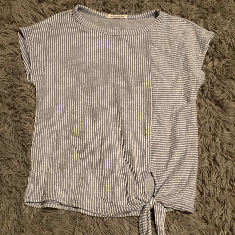 caution to the wind light blue seersucker blouse size S